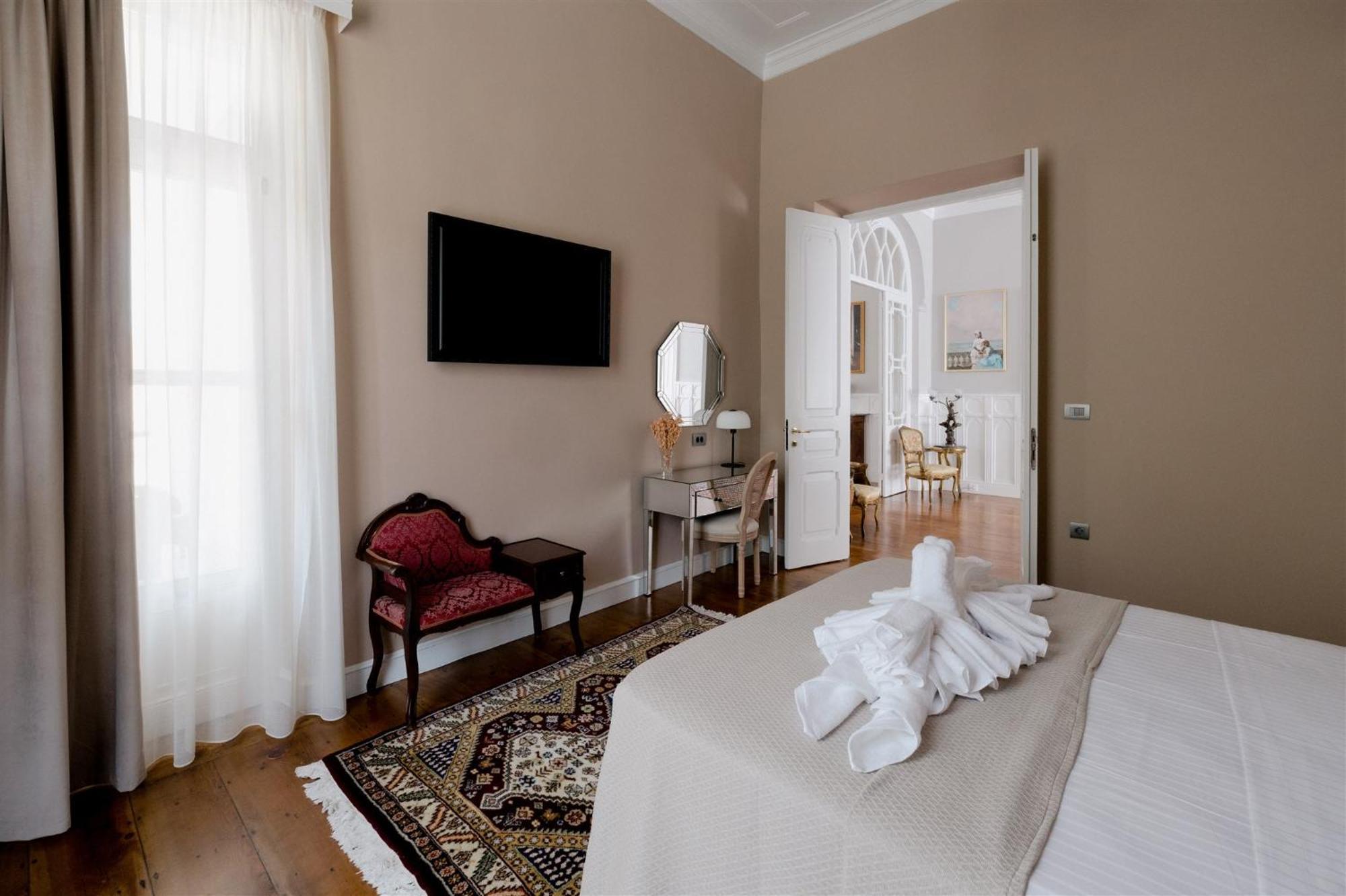 Victoria Mansion A Luxurious Neoclassical Experience Rhodes City Exteriér fotografie